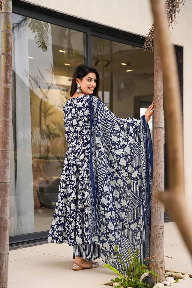 Blue Color Muslin Fabric Designer Digital Printed Palazzo Suit