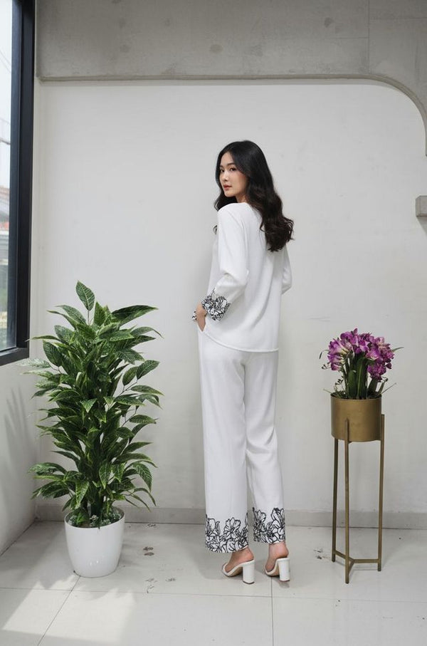 White Color Bindu Bubbal Fabric Graceful Co-ord Set For Trendy Girls