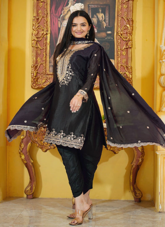 21 Black Heavy Chinon Suit With Sequence Embroidered Work