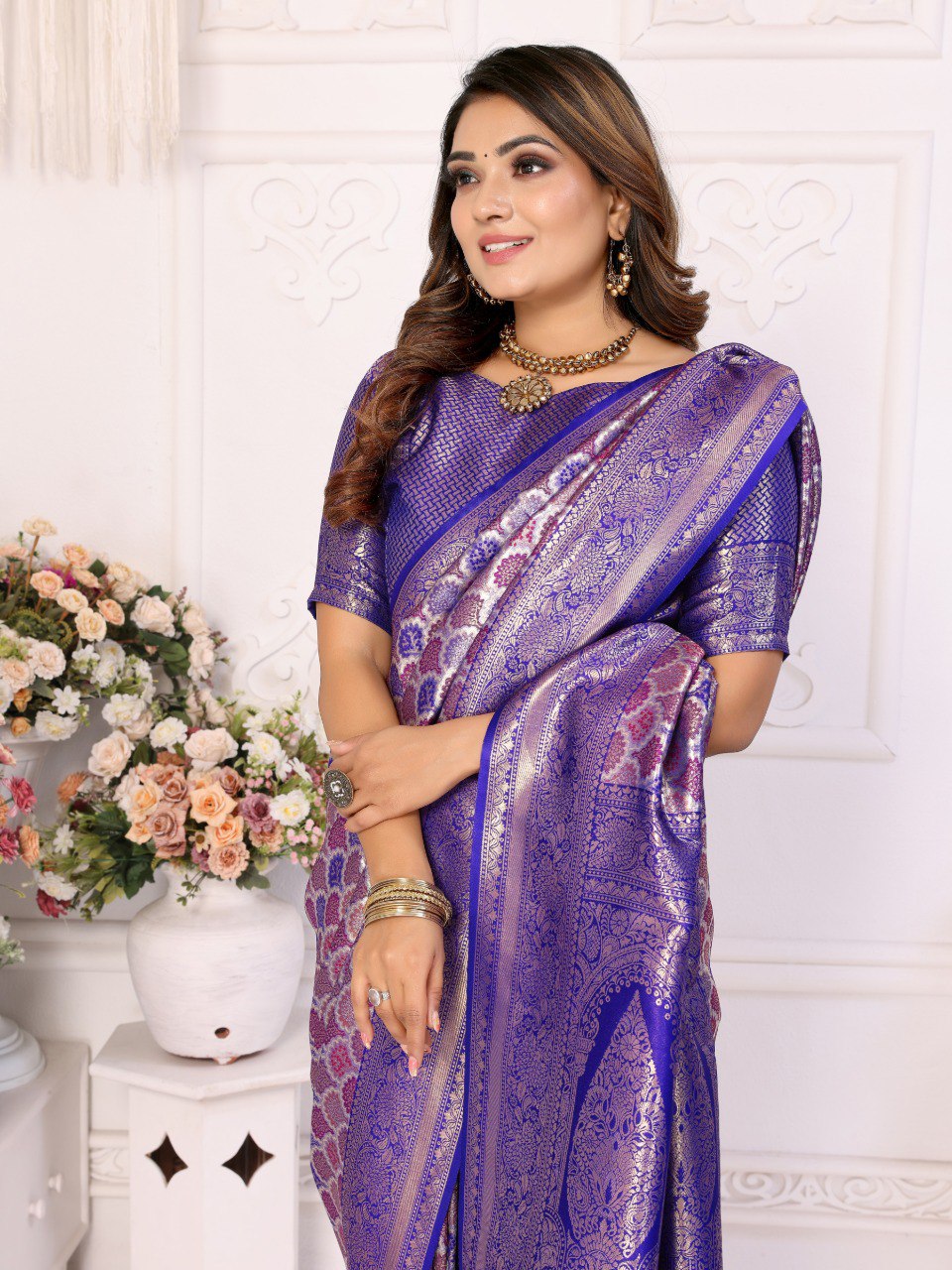 Lavender Banarasi Chaturi Silk with Weaving Saree With Blouse