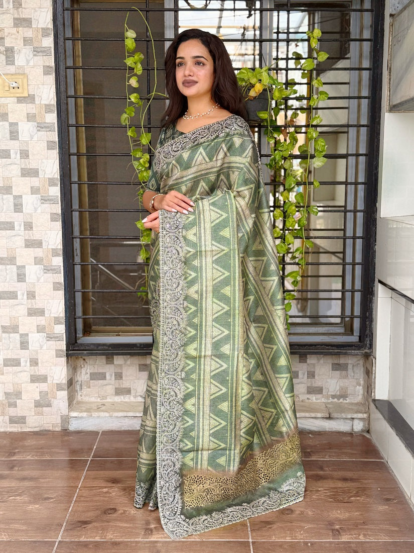 Pista Kashmiri Style Digital Printed Saree With Unstitched Blouse