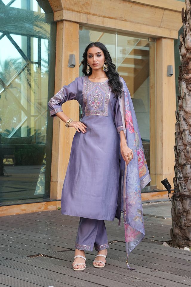 Grey Color Beautiful Cotton Silk Fabric Ceremonial Salwar Suit