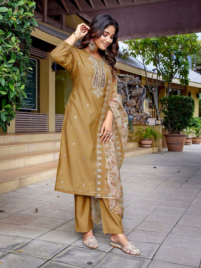Chiku Color Stylish Partywear Readymade Ethnic Suit